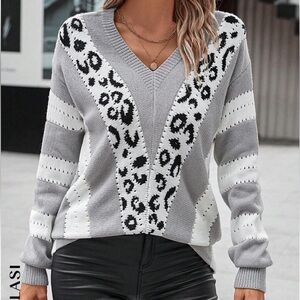 Women’s Striped Cheetah Leopard Animal Print Striped Knit V-Neck Sweater